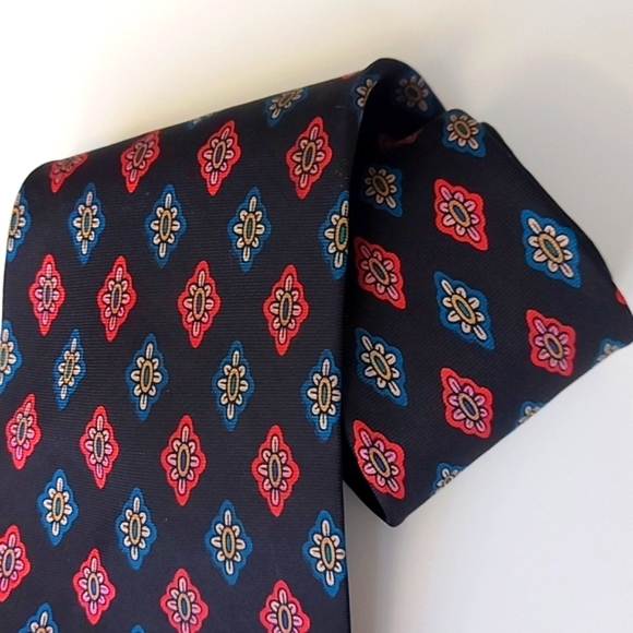Oscar De La Renta 100% silk tie - Picture 4 of 4
